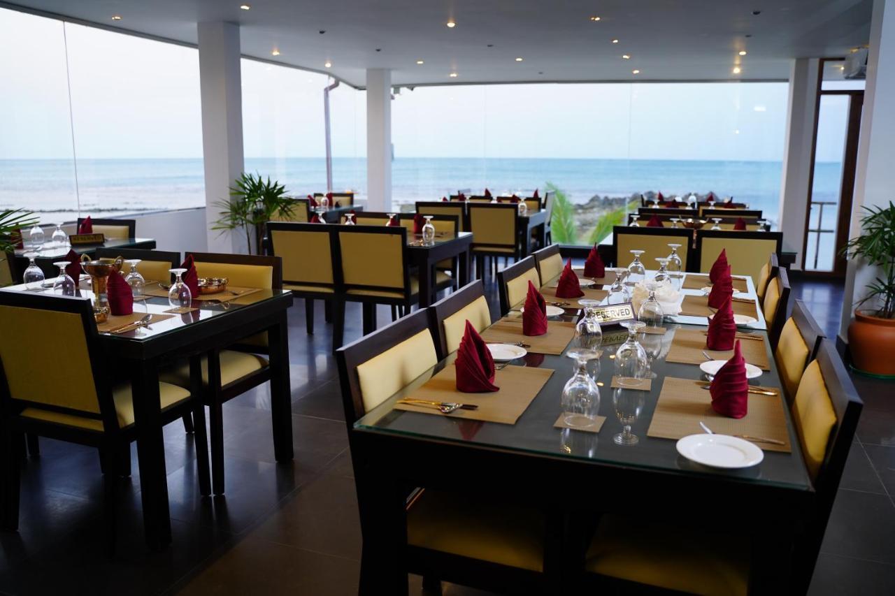 Village Hotel Northern Point Point Pedro 外观 照片