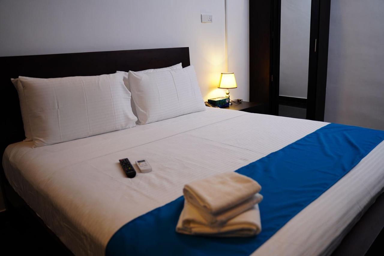 Village Hotel Northern Point Point Pedro 外观 照片