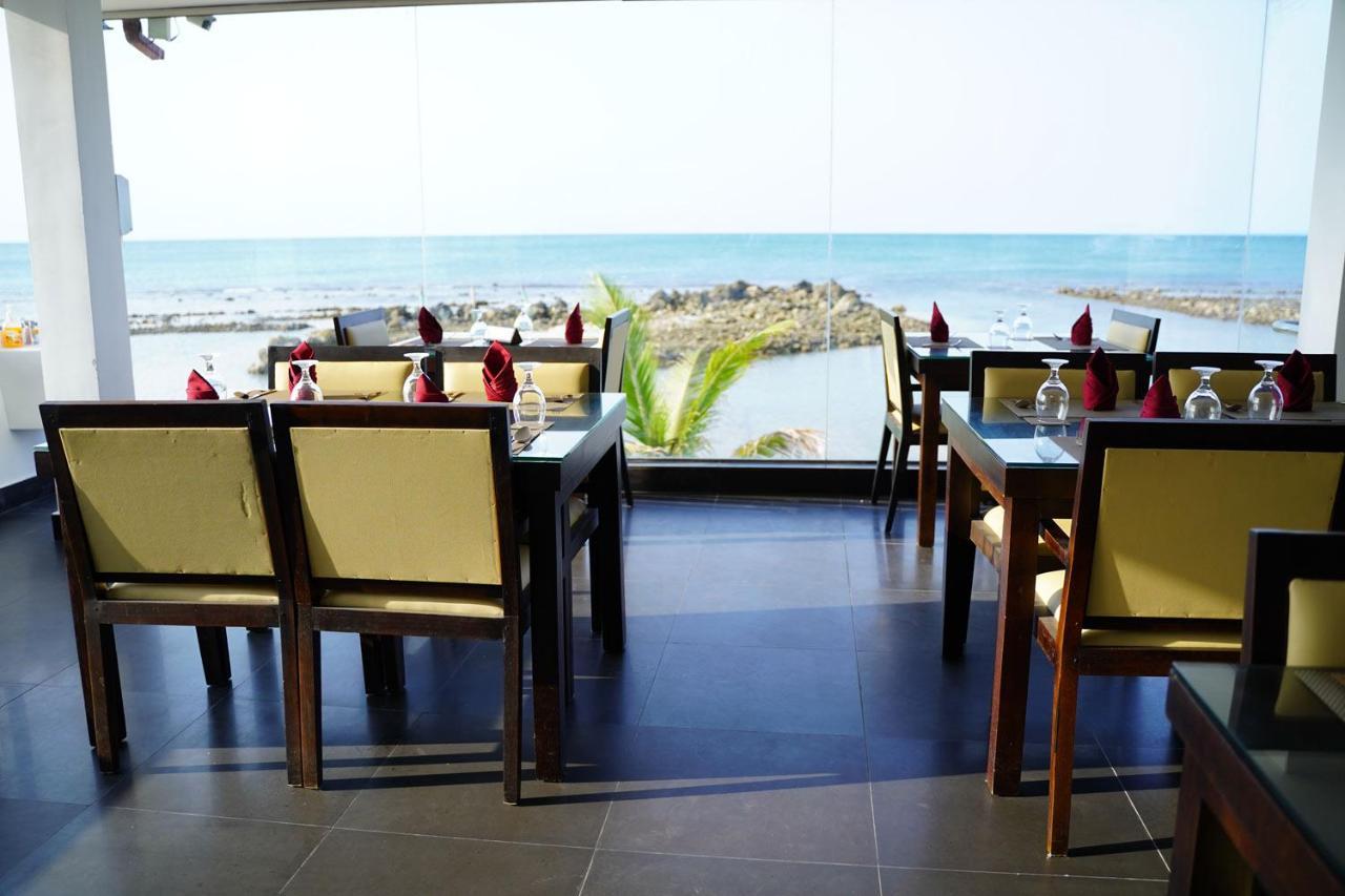 Village Hotel Northern Point Point Pedro 外观 照片