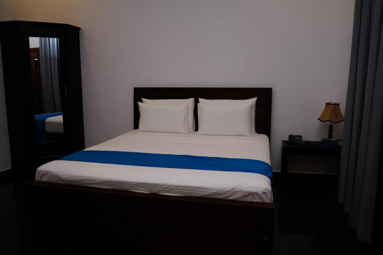 Village Hotel Northern Point Point Pedro 外观 照片
