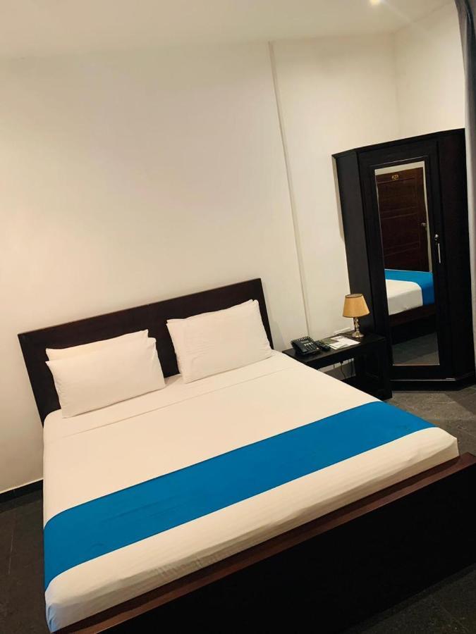 Village Hotel Northern Point Point Pedro 外观 照片